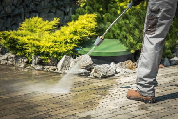 Post-Construction Pressure Washing in East Pasadena, CA